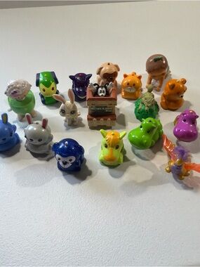 17 Burger King, McDonalds & Misc Mechanical Kids Toys - Untested Selling As Is